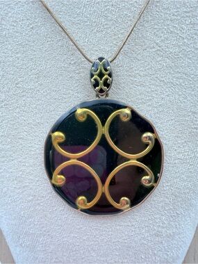 Black and Gold Scrollwork Round Pendant Necklace